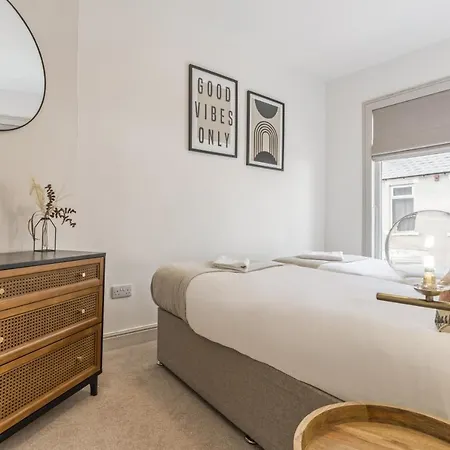 Navy House - Location - Free Parking, Fastwifi, Smarttv With Netflix By Yoko Redcar
