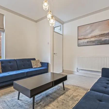 Navy House - Location - Free Parking, Fastwifi, Smarttv With Netflix By Yoko Hébergement de vacances *